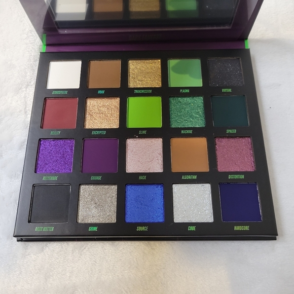 Beauty Bay Other - Beauty Bay Dark Fantasy Eyeshadow Palette